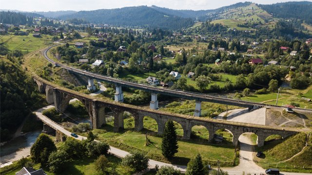 Відпочинок в Україні влітку 2020: куди їхати і що робити