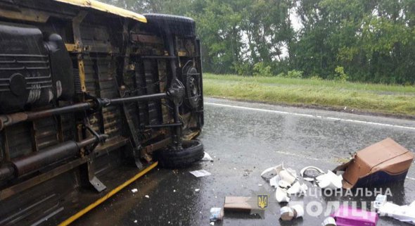 У результаті аварії одним пасажир загинув, ще двоє - скалічилися
