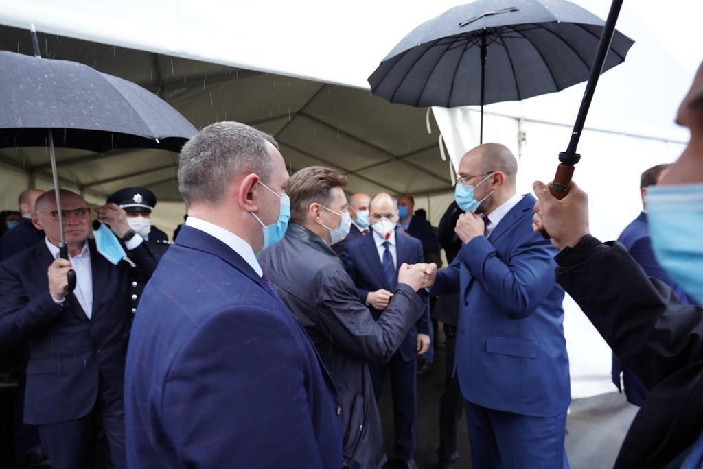 Шмигаль та Степанов відвідали завод-фракціонатор Biopharma під час поїздки у Білу Церкву